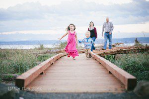 Children playing at Fay Bainbridge Park - Kitsap Photographer