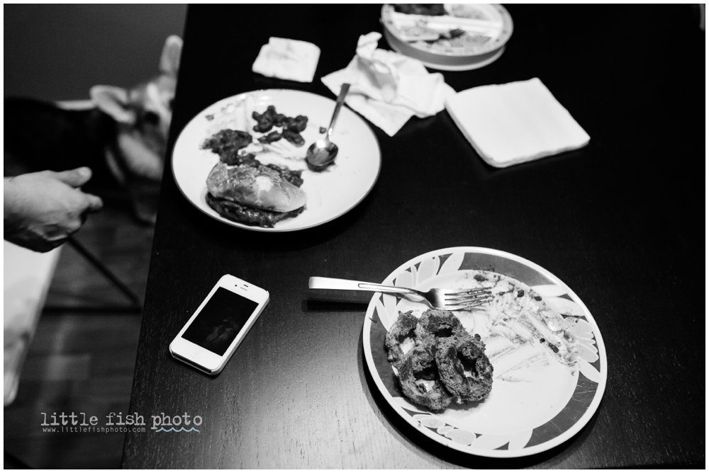 Making dinner together - Family documentary photography