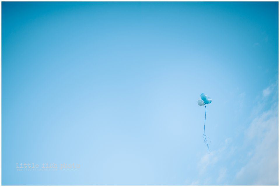 Balloons fly away - Bainbridge Island Lifestyle Family Photographer