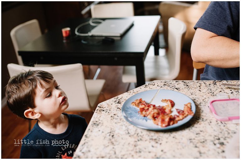 looking for bacon - Poulsbo Lifestyle Family Photographer
