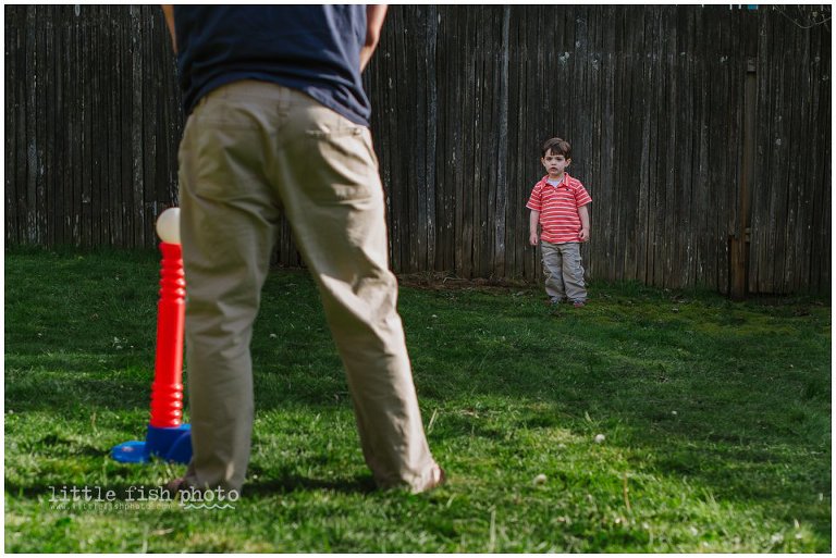 playing in the back yard - Poulsbo Lifestyle Family Photographer