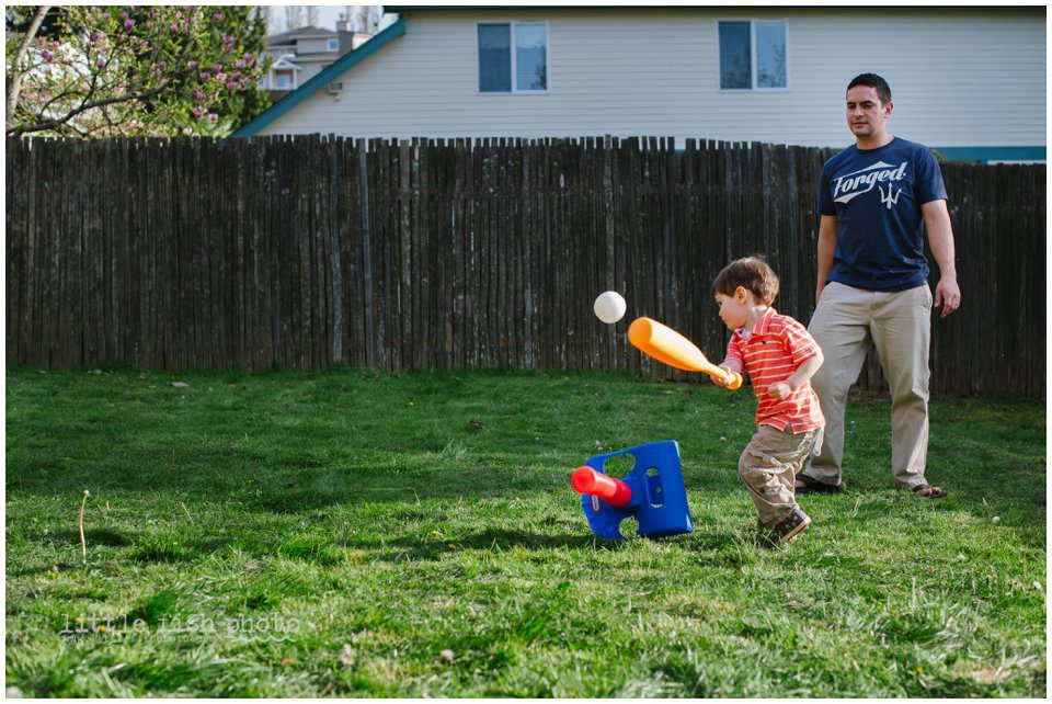 playing in the backyard - Poulsbo Lifestyle Family Photographer